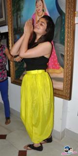 Alia Bhatt feet photo thumbnail
