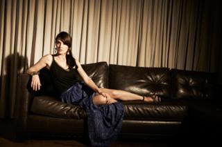 Cobie Smulders feet photo thumbnail