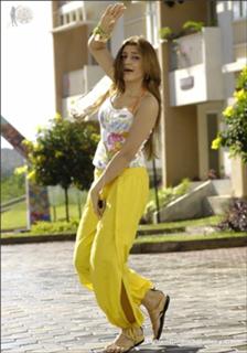 Hansika Motwani feet photo thumbnail