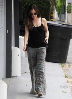 Minka Kelly feet photo thumbnail