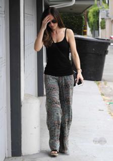 Minka Kelly feet photo thumbnail