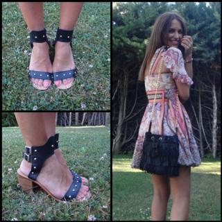 Paula Echevarría feet photo thumbnail