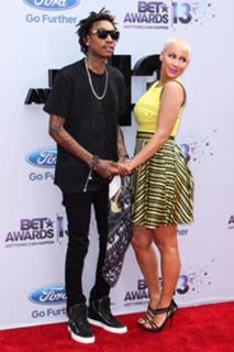 Amber Rose feet photo thumbnail
