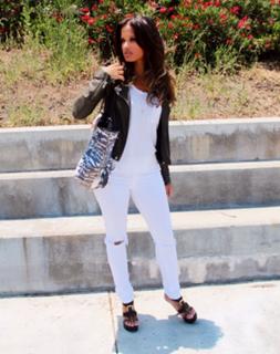Rocsi Diaz feet photo thumbnail