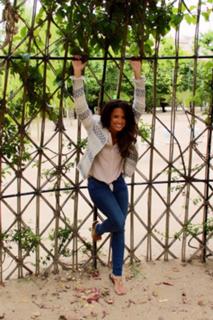 Rocsi Diaz feet photo thumbnail