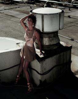 Cindy Crawford feet photo thumbnail