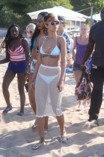 Rihanna feet photo thumbnail