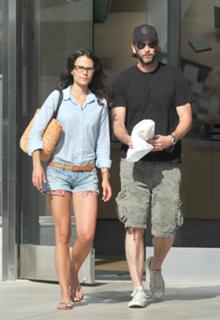 Jordana Brewster feet photo thumbnail