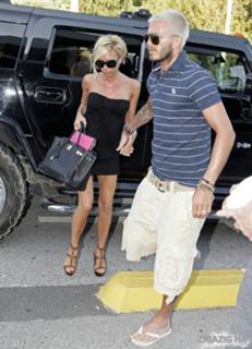 Victoria Beckham feet photo thumbnail