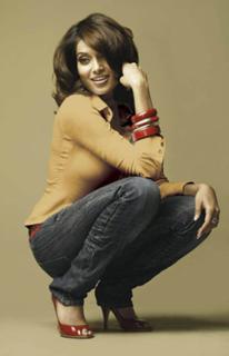 Bipasha Basu feet photo thumbnail