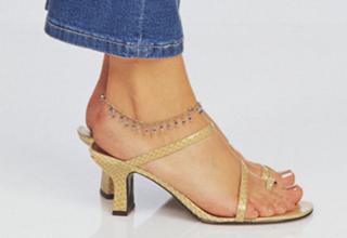 Melissa Joan Hart feet photo thumbnail