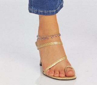 Melissa Joan Hart feet photo thumbnail