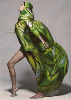 Gisele Bündchen feet photo thumbnail