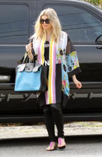 Fergie feet photo thumbnail