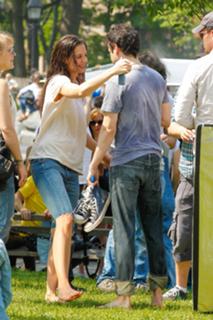 Katie Holmes feet photo thumbnail