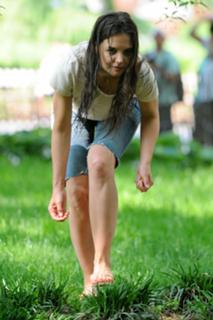 Katie Holmes feet photo thumbnail