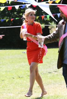 Holly Willoughby feet photo thumbnail