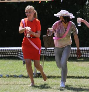 Holly Willoughby feet photo thumbnail