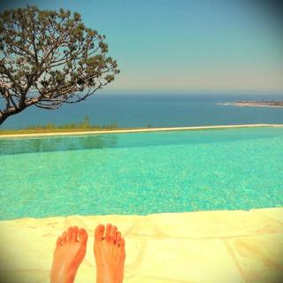 Jessica Alba feet photo thumbnail