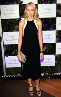 Naomi Watts feet photo thumbnail