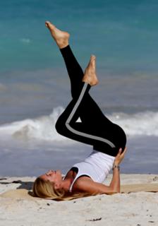 Doutzen Kroes feet photo thumbnail