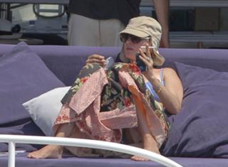 Uma Thurman feet photo thumbnail
