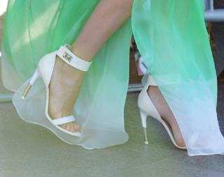 Diane Kruger feet photo thumbnail