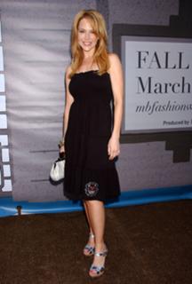 Julie Benz feet photo thumbnail