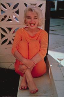 Marilyn Monroe feet photo thumbnail