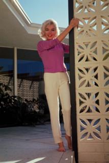 Marilyn Monroe feet photo thumbnail