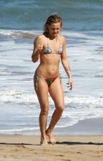 Kate Hudson feet photo thumbnail