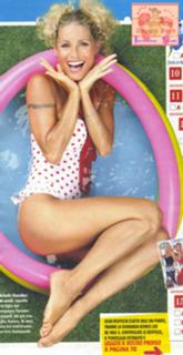 Michelle Hunziker feet photo thumbnail