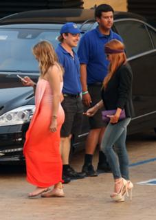 LeAnn Rimes feet photo thumbnail