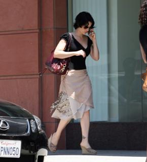 Carla Gugino feet photo thumbnail