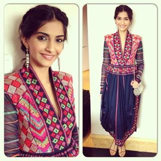 Sonam Kapoor feet photo thumbnail