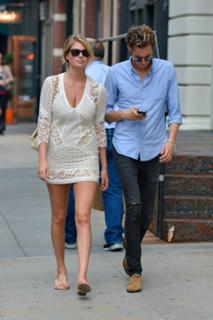 Kate Upton feet photo thumbnail