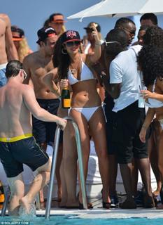 Tulisa feet photo thumbnail