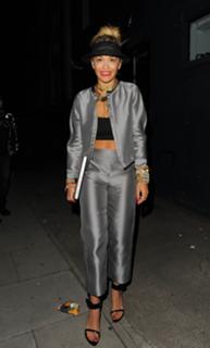 Rita Ora feet photo thumbnail