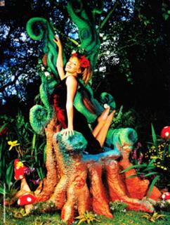 Kylie Minogue feet photo thumbnail