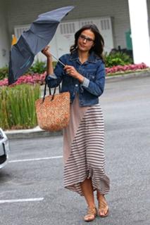 Jordana Brewster feet photo thumbnail