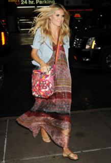 Heidi Klum feet photo thumbnail