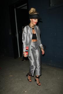 Rita Ora feet photo thumbnail