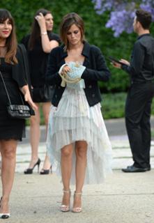 Rachel Bilson feet photo thumbnail