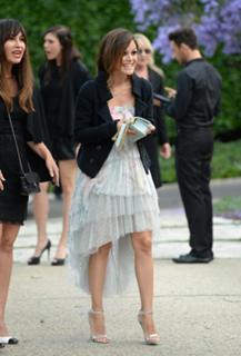 Rachel Bilson feet photo thumbnail
