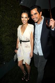 Jessica Alba feet photo thumbnail