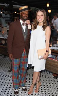 Sophia Bush feet photo thumbnail