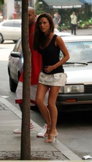 Victoria Beckham feet photo thumbnail