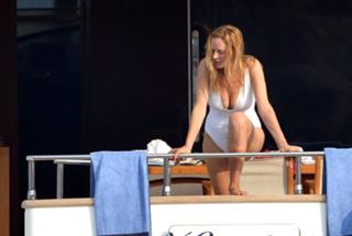 Uma Thurman feet photo thumbnail