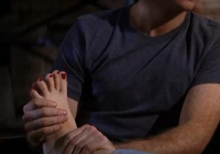 Scarlett Johansson feet photo thumbnail