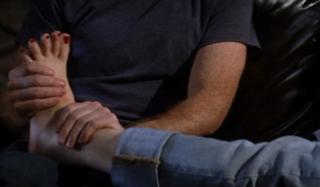 Scarlett Johansson feet photo thumbnail